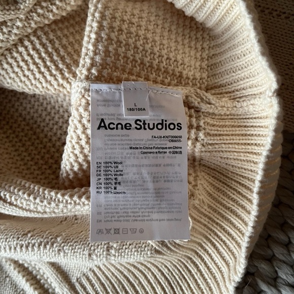 Multicolor Patterned Men’s Sweater - Picture 6 of 7